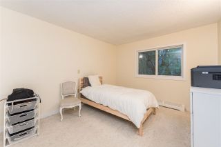 Photo 13: 815 WESTVIEW Crescent in North Vancouver: Upper Lonsdale Townhouse for sale in "Cypress Gardens" : MLS®# R2214681