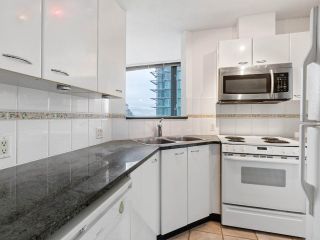 Photo 8: 2102 1331 ALBERNI Street in Vancouver: West End VW Condo for sale in "The Lions" (Vancouver West)  : MLS®# R2517604