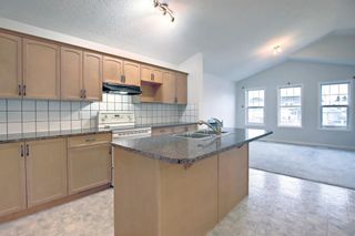 Photo 14: 155 Martinwood Place NE in Calgary: Martindale Detached for sale : MLS®# A1205507