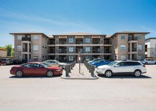Photo 1: 9 40 PTH 52 Highway W in Steinbach: Condo for sale : MLS®# 202320113