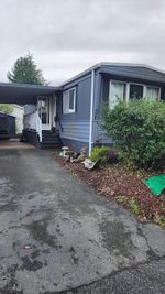 Main Photo: 31 1840 160 Street in Surrey: King George Corridor Manufactured Home for sale in "BREAK AWAY BAYS" (South Surrey White Rock)  : MLS®# R2852538