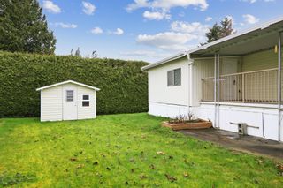 Photo 3: 44 2035 MARTENS Street in Abbotsford: Poplar Manufactured Home for sale in "Maplewood Estates" : MLS®# R2674647