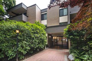 Photo 1: 310 1710 W 13TH Avenue in Vancouver: Fairview VW Condo for sale in "PINE RIDGE" (Vancouver West)  : MLS®# R2384892