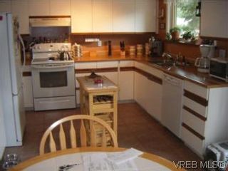 Photo 12: 2304 Ravenhill Rd in SHAWNIGAN LAKE: ML Shawnigan House for sale (Malahat & Area)  : MLS®# 531373