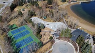Photo 2: 860 Mckenzie Drive SE in Calgary: McKenzie Lake Detached for sale : MLS®# A1220719