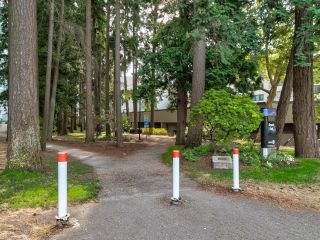 Photo 38: 309 15111 RUSSELL Avenue: White Rock Condo for sale in "Pacific Terrace" (South Surrey White Rock)  : MLS®# R2729165