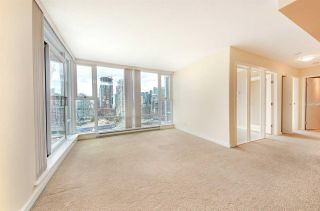 Photo 7: 2201 583 BEACH Crescent in Vancouver: Yaletown Condo for sale in "Park West 2" (Vancouver West)  : MLS®# R2458419