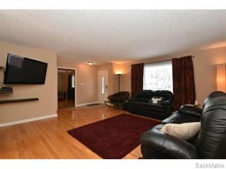 Photo 3: 1809 12TH Avenue North in Regina: Uplands Single Family Dwelling for sale (Regina Area 01)  : MLS®# 562305