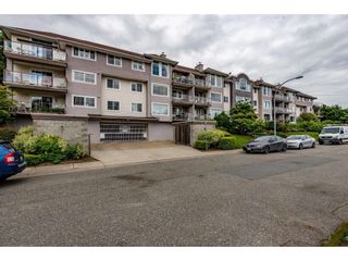 Photo 2: 210 33599 2ND Avenue in Mission: Mission BC Condo for sale in "Stave Lake Landing" : MLS®# R2476668
