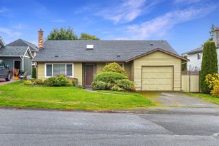 Photo 1: 882 Pepin Cres in Saanich: SW Northridge House for sale (Saanich West)  : MLS®# 889759