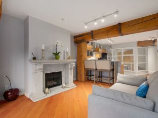 Photo 3: 309 1178 HAMILTON Street in Vancouver: Yaletown Condo for sale in "THE HAMILTON" (Vancouver West)  : MLS®# R2086797