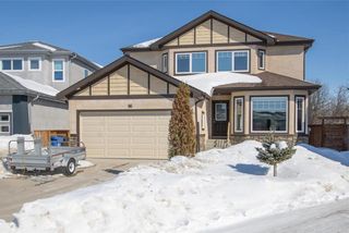 Photo 1: 86 Kowalsky Crescent in Winnipeg: Charleswood Residential for sale (1H)  : MLS®# 202304047
