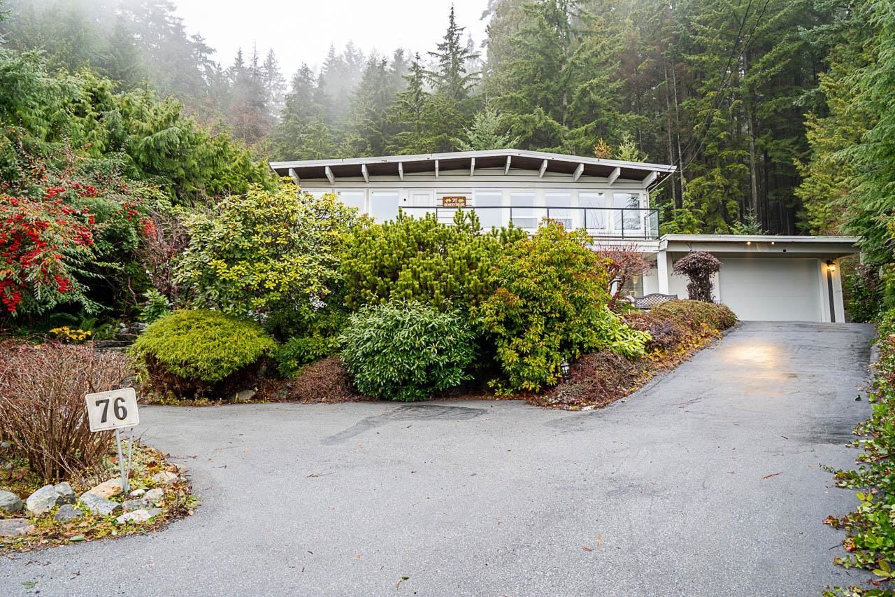 Main Photo: 76 BONNYMUIR Drive in West Vancouver: Glenmore House for sale : MLS®# R2836723
