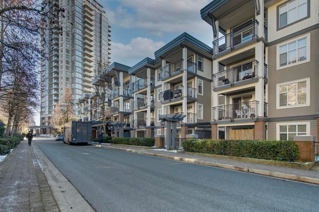 215 4868  BRENTWOOD Drive, Burnaby