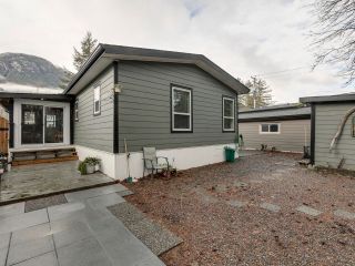 Photo 24: 16 39884 GOVERNMENT Road in Squamish: Northyards Manufactured Home for sale in "Sousters Mobile Home Park" : MLS®# R2839199