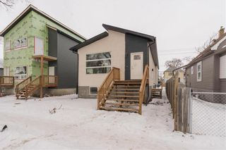 Photo 1: 461 Redwood Avenue in Winnipeg: North End Residential for sale (4A)  : MLS®# 202228388