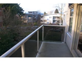 Photo 10: 304 1166 W 11TH Avenue in Vancouver: Fairview VW Condo for sale in "WESTVIEW PLACE" (Vancouver West)  : MLS®# V868684