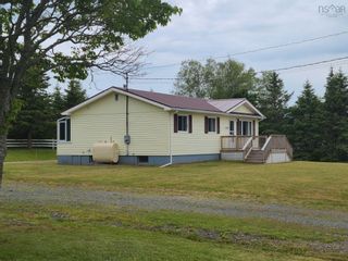 Photo 1: 1783 Truro Road in Hilden: 104-Truro / Bible Hill Residential for sale (Northern Region)  : MLS®# 202225238