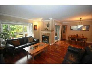 Photo 3: 4 227 E 11TH Street in North Vancouver: Central Lonsdale Townhouse for sale : MLS®# V1001342