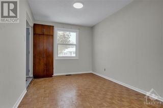 Photo 6: 41 SAGINAW CRESCENT in Ottawa: House for rent : MLS®# 1376964