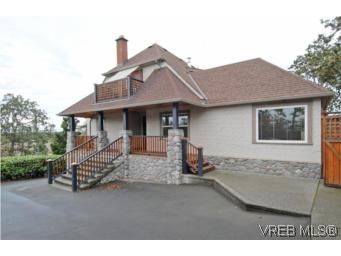 Main Photo: 3934 Cedar Hill Cross Rd in VICTORIA: SE Cedar Hill House for sale (Saanich East)  : MLS®# 491764