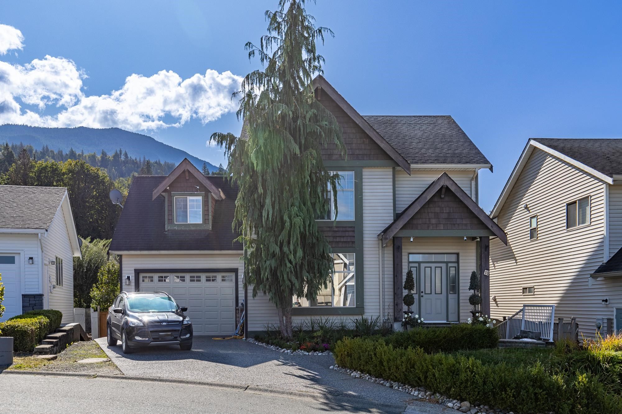 Main Photo: 10 8502 UNITY Drive in Chilliwack: Eastern Hillsides House for sale in "UNITY VILLAGE" : MLS®# R2837303