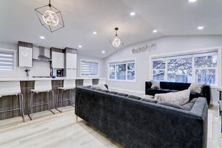 Photo 4: 2232 Langriville Drive SW in Calgary: North Glenmore Park Detached for sale : MLS®# A2031951