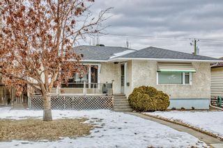 Photo 3: 1820 19 Avenue NW in Calgary: Capitol Hill Detached for sale : MLS®# A2031333
