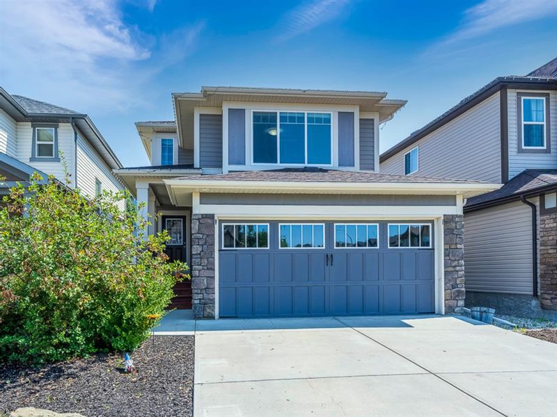 FEATURED LISTING: 14 Hillcrest Street Southwest Airdrie