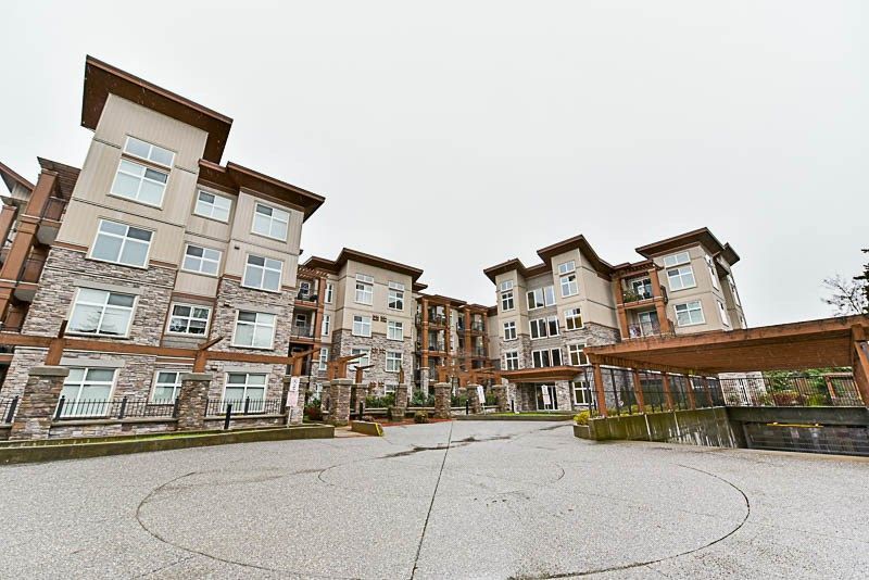 Main Photo: 416 10237 133 Street in Surrey: Whalley Condo for sale in "ETHICAL GARDENS" (North Surrey)  : MLS®# R2232549