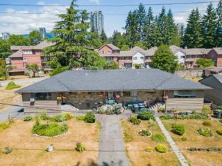 Photo 1: 2751 KITCHENER Avenue in Port Coquitlam: Woodland Acres PQ House for sale : MLS®# R2795931