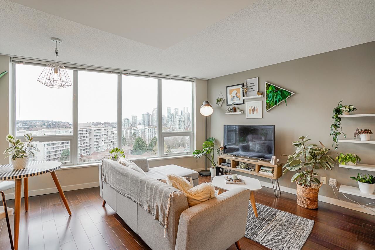 Main Photo: 1403 445 W 2ND Avenue in Vancouver: False Creek Condo for sale (Vancouver West)  : MLS®# R2675632