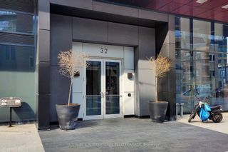 Photo 3: 1008 32 Davenport Road in Toronto: Annex Condo for lease (Toronto C02)  : MLS®# C8222680