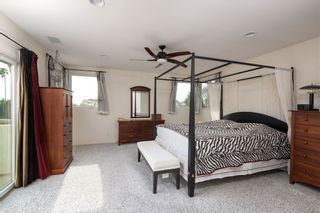 Photo 12: PACIFIC BEACH House for sale : 4 bedrooms : 1426 Loring St in San Diego