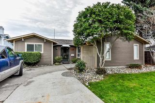 Photo 1: 5455 48A Avenue in Ladner: Hawthorne House for sale : MLS®# R2312020