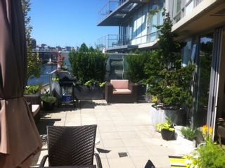 Photo 3: # 301 8 SMITHE ME in Vancouver: Yaletown Condo for sale (Vancouver West)  : MLS®# V985268