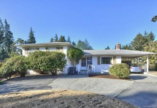 Photo 1: 555 Trout Lane in Colwood: Co Wishart South House for sale : MLS®# 857733