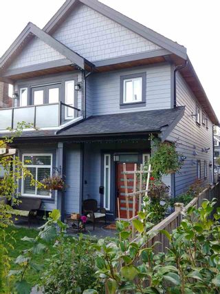 Photo 1: 1815 E 15TH Avenue in Vancouver: Grandview Woodland 1/2 Duplex for sale (Vancouver East)  : MLS®# R2406217