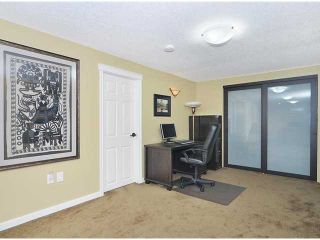 Photo 12: 637 AGATE Crescent SE in CALGARY: Acadia Residential Detached Single Family for sale (Calgary)  : MLS®# C3542328
