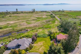 Photo 3: 7003 Beach View Crt in Central Saanich: CS Island View Land for sale : MLS®# 933163