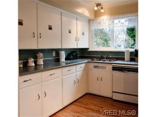 Photo 4: 1625 Yale St in VICTORIA: OB North Oak Bay House for sale (Oak Bay)  : MLS®# 567750