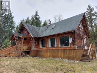 Photo 2: 2672 MICHELLE DRIVE in Bella Coola: House for sale : MLS®# R2667626