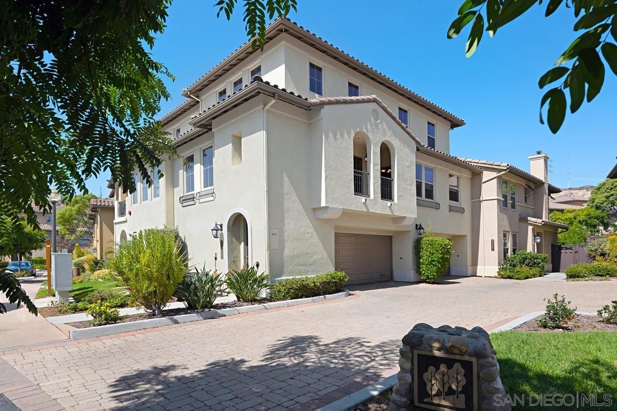 Main Photo: MISSION VALLEY Townhouse for sale : 2 bedrooms : 2759 Piantino Cir in San Diego