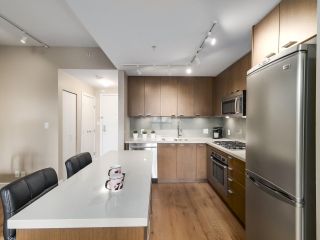 Photo 5: 301 531 BEATTY Street in Vancouver: Downtown VW Condo for sale in "METROLIVING" (Vancouver West)  : MLS®# R2506076
