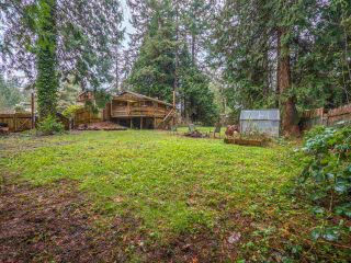 Photo 16: 5592 WAKEFIELD Road in Sechelt: Sechelt District Manufactured Home for sale (Sunshine Coast)  : MLS®# R2230720