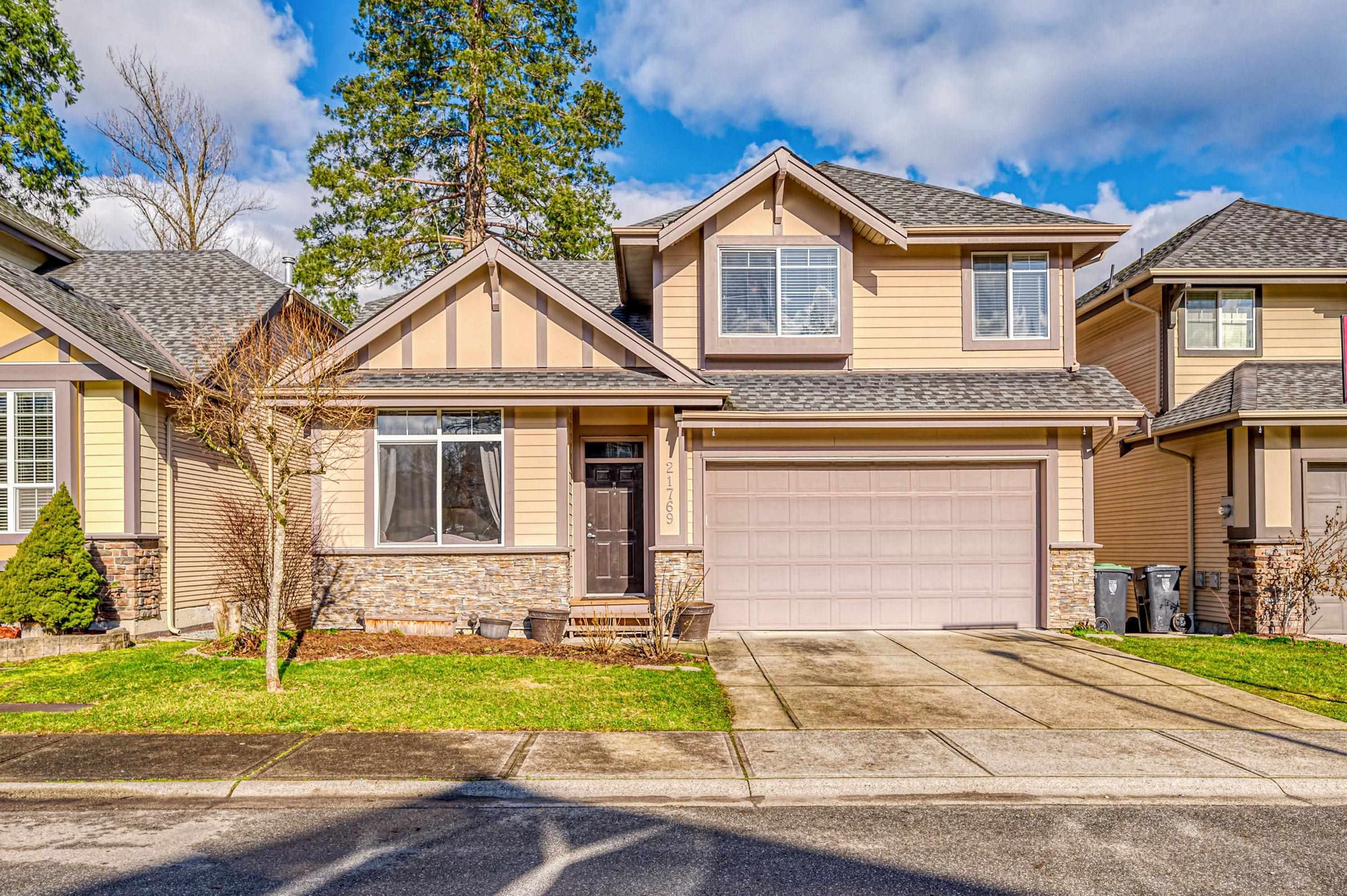 Main Photo: 21769 95B Avenue in Langley: Walnut Grove House for sale : MLS®# R2660594