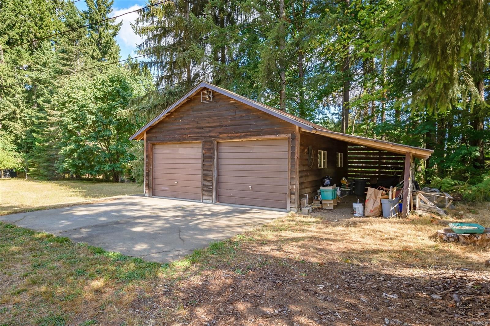 Photo 35: Photos: 2365 Lake Trail Rd in Courtenay: CV Courtenay West House for sale (Comox Valley)  : MLS®# 885239