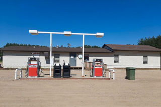 Photo 1: Gas station for sale North Edmonton Alberta: Commercial for sale : MLS®# 4288905
