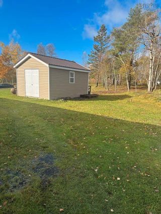 Photo 12: 205 Walkerville Road in Priestville: 108-Rural Pictou County Residential for sale (Northern Region)  : MLS®# 202407678