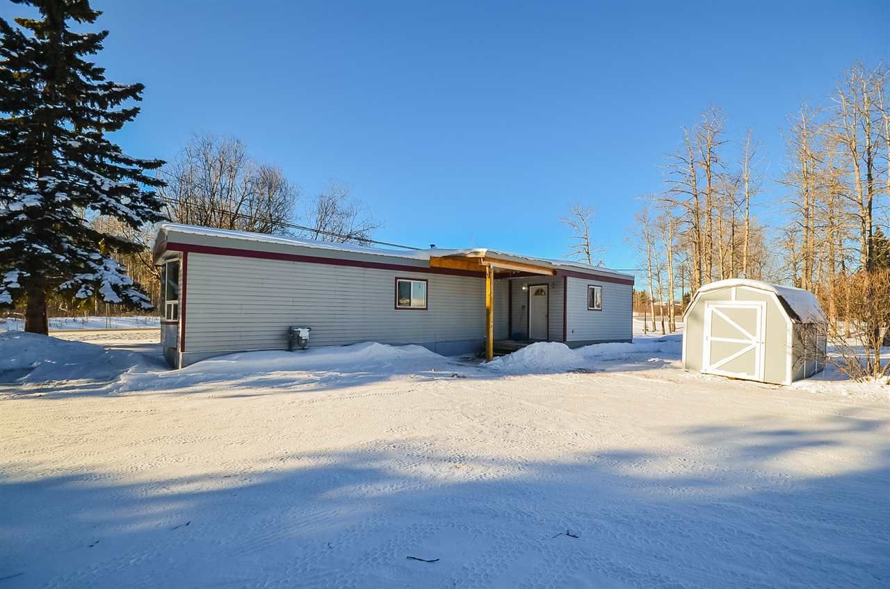 Main Photo: 9867 269 Road: Fort St. John - Rural W 100th Manufactured Home for sale (Fort St. John (Zone 60))  : MLS®# R2540689